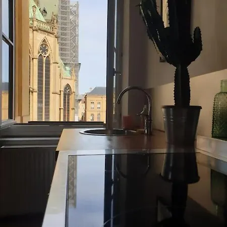 En Plein Coeur De Avec Vue Exceptionnelle Sur La Cathedrale 2 Personnes, 1 Chambre Apartment